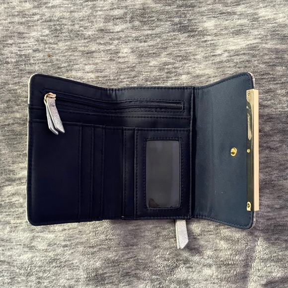 Wallet - Picture 3 of 3